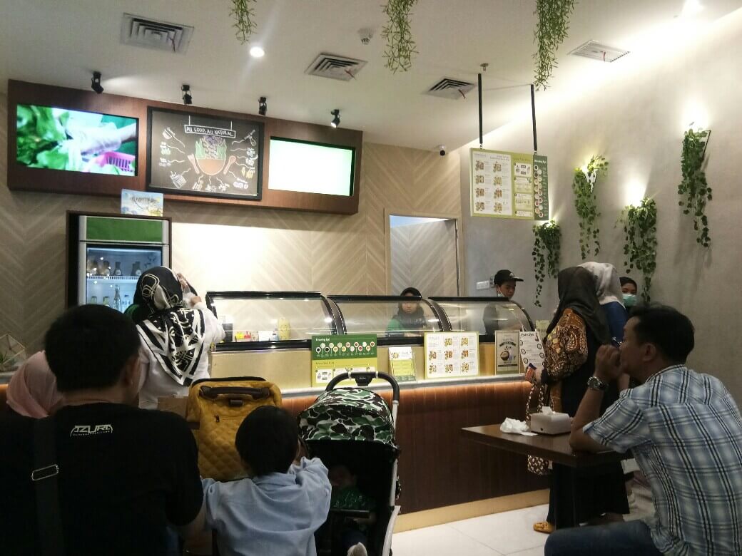 Salad Sehat di Crunchaus - Boghaisan.com